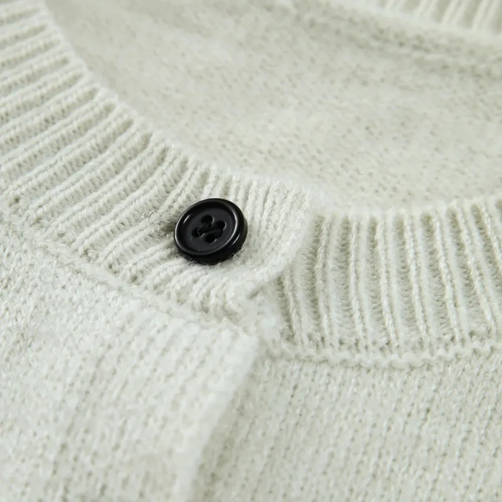Commense Cream Knit Sweater - Picture 3 of 8